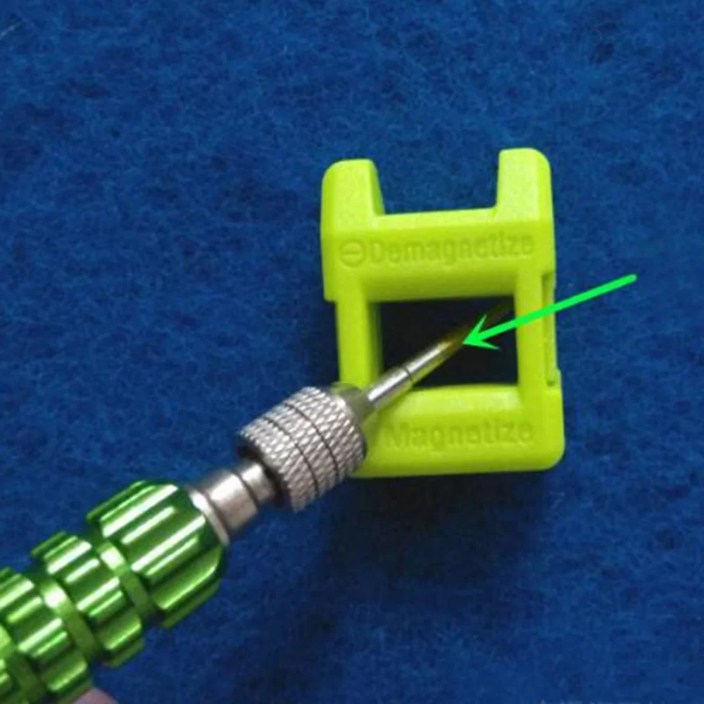 Picture of 4 PCS Screwdriver Plus Magnetizer Demagnetizer Degaussing Punch Random Color Delivery